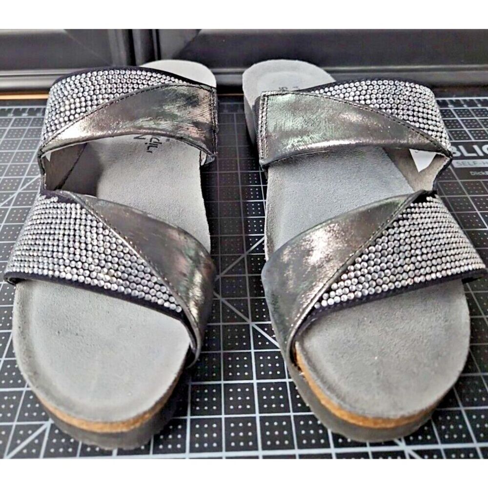 NAOT Women's, Mila Sandal ,‎ leather metallic,  rhinestone 35/L4_new
